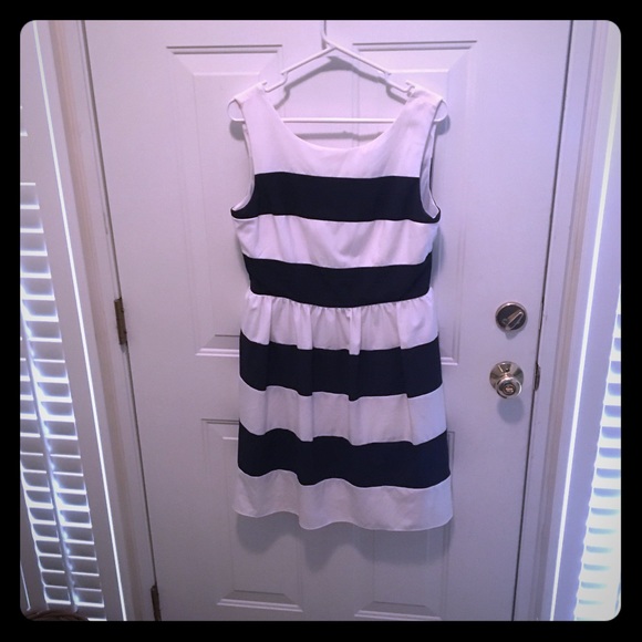 Dress barn Navy and White Sleeveless Dress - Picture 1 of 2